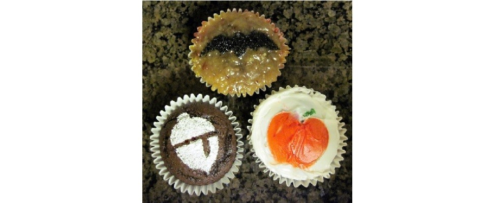 How to Stencil Cupcakes